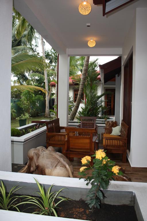 ホテル Aliya Lanka ベールワラ エクステリア 写真